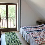 Illes Apartment