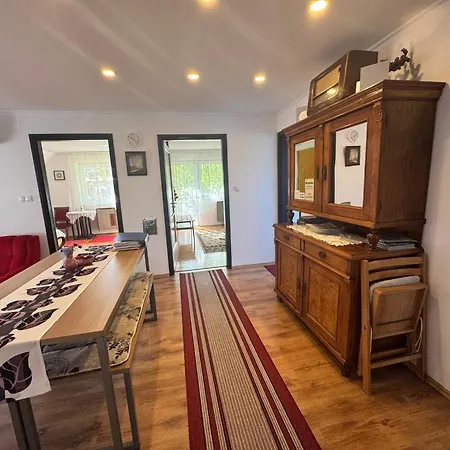 Apartment Illes *