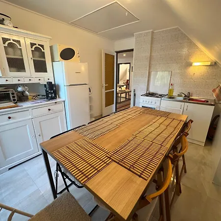 Illes Apartment